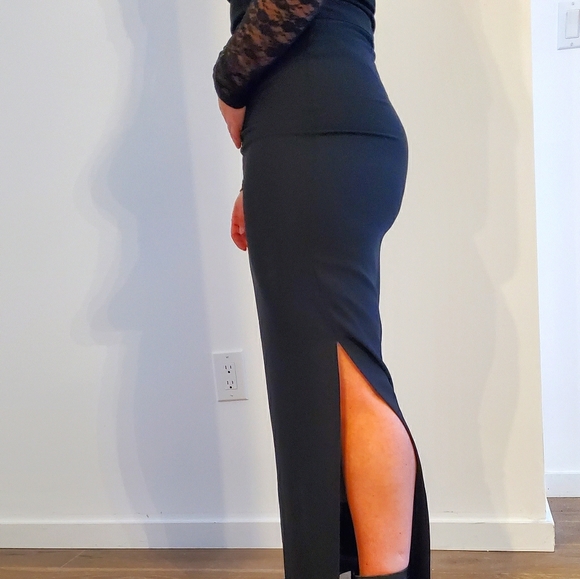 Black Banana Republic maxi skirt with side slit - Picture 7 of 16